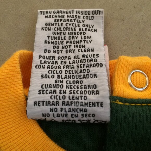 Size 6/9 Green Bay Packer Onsie and Bib Bundle - Picture 12 of 12